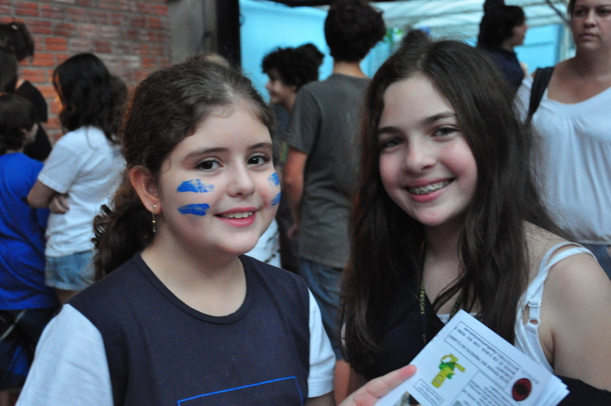 https://chazit.com/porto_alegre/../fotos/fotos_site/2012/1semestre/Iom Haatzmaut/33.JPG